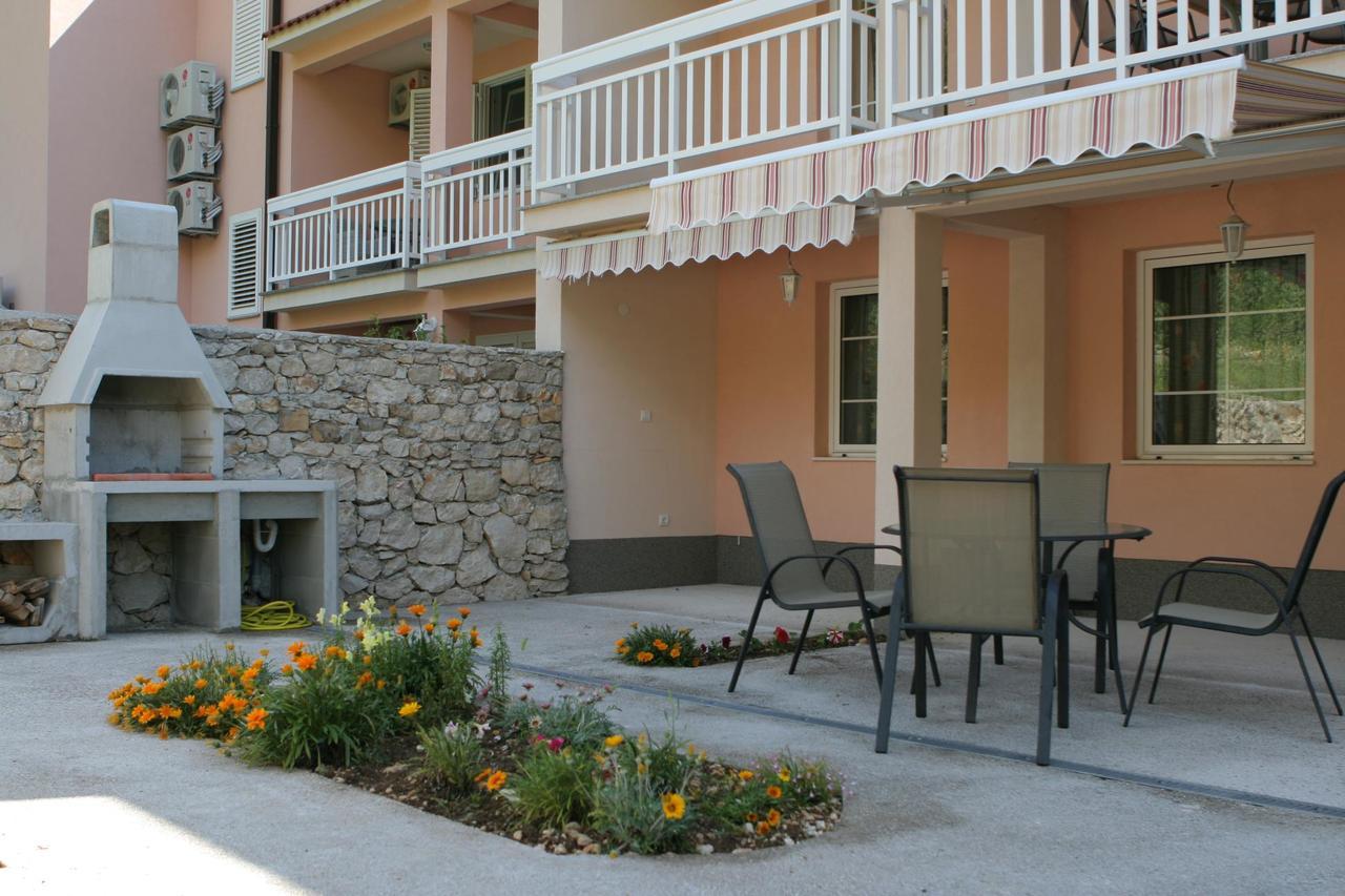 Apartments Simovic Tučepi Exterior foto