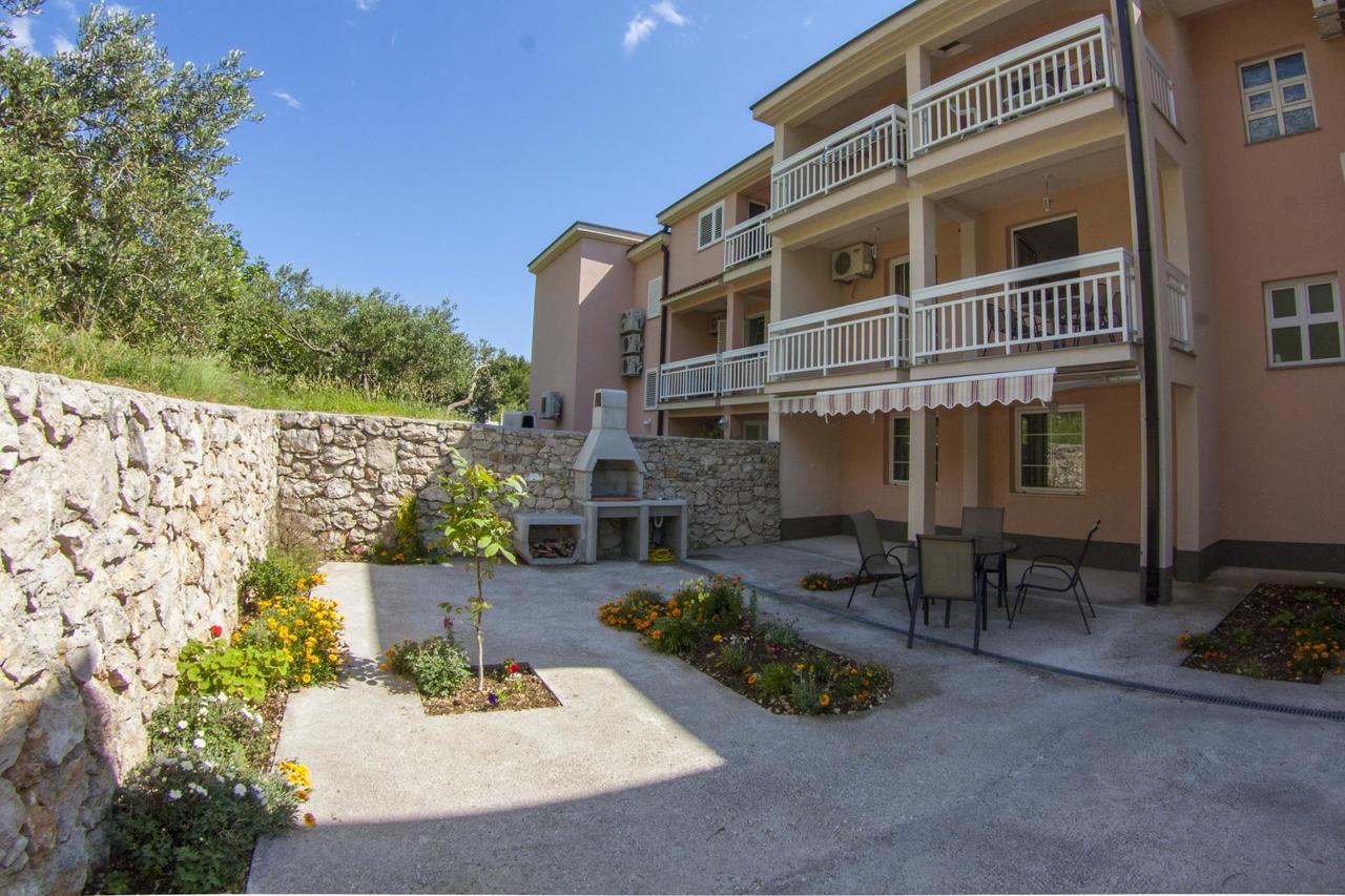 Apartments Simovic Tučepi Exterior foto