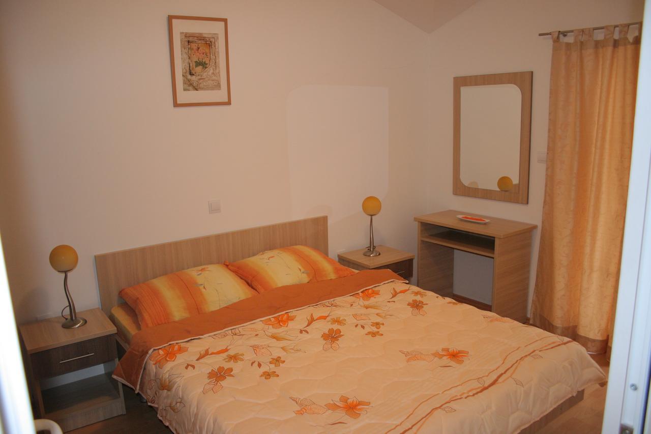 Apartments Simovic Tučepi Exterior foto