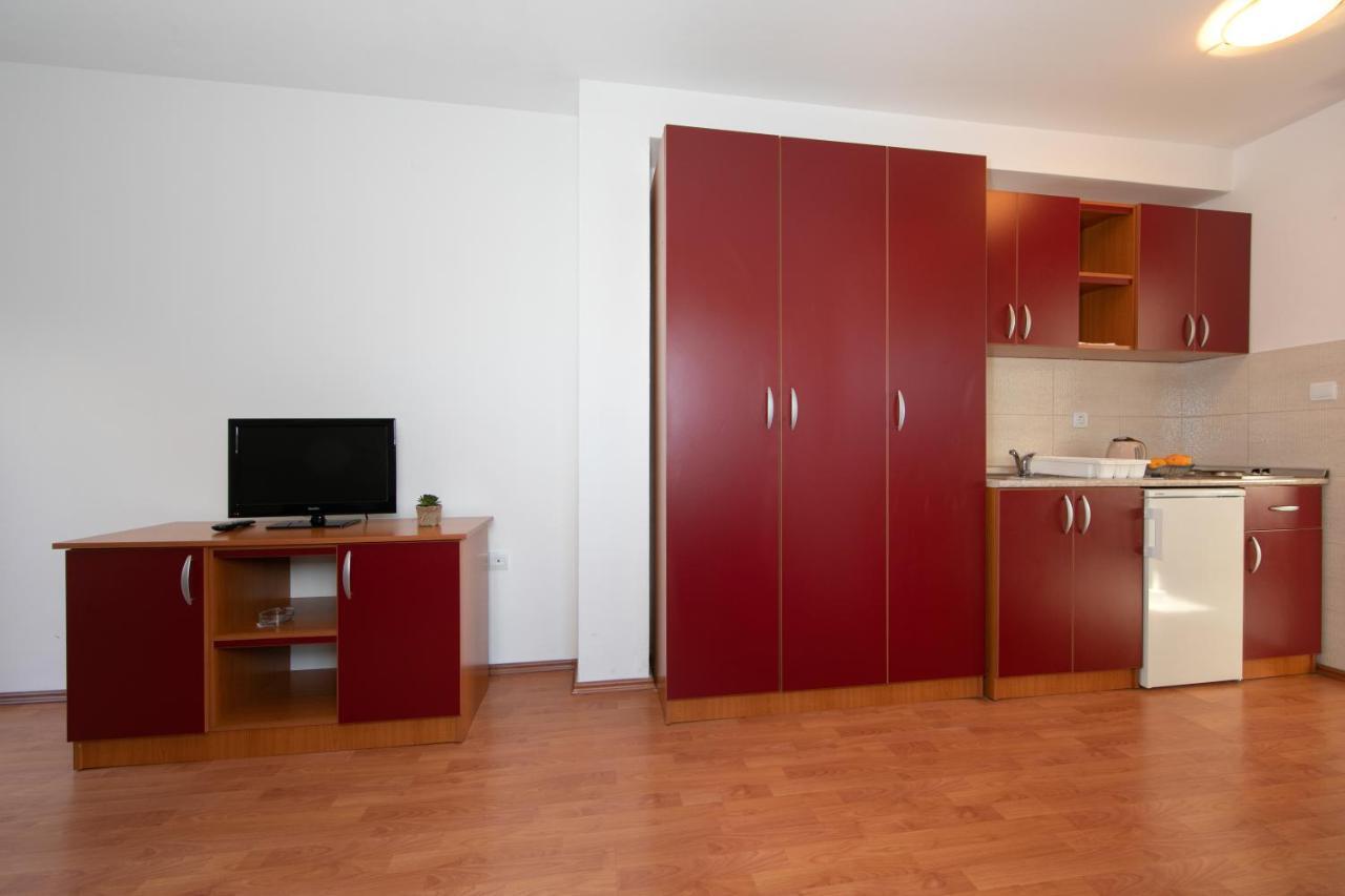 Apartments Simovic Tučepi Exterior foto