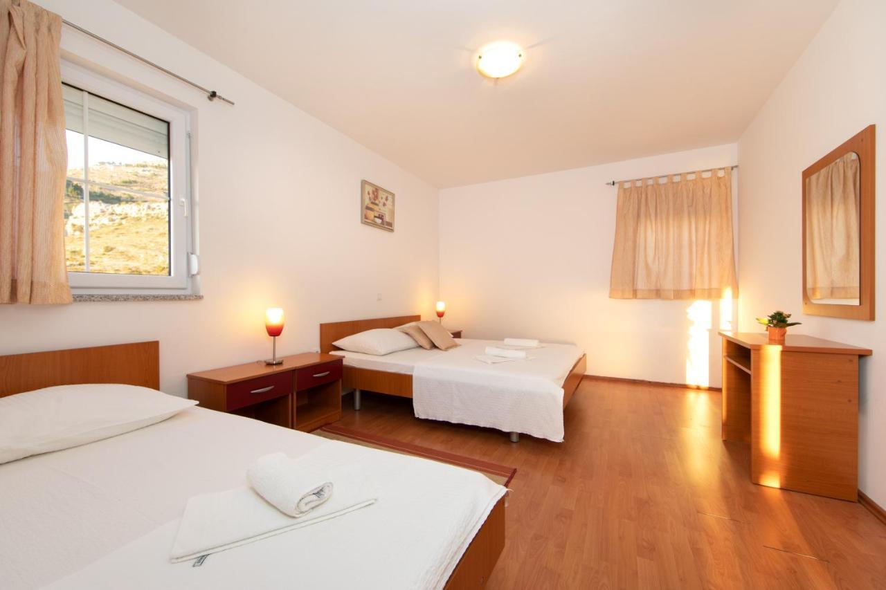 Apartments Simovic Tučepi Exterior foto